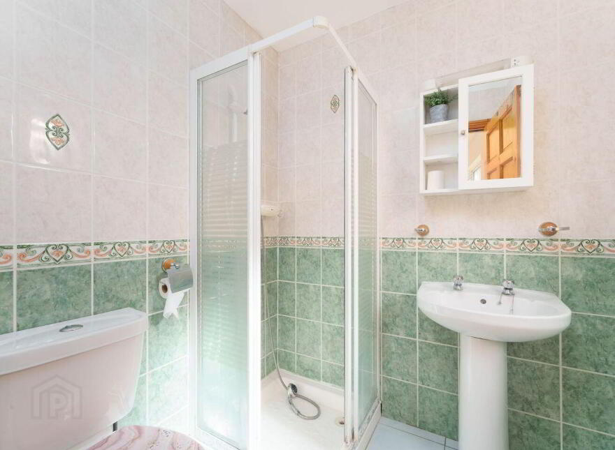 22 Priory Lawns, Rhode, R35YK58