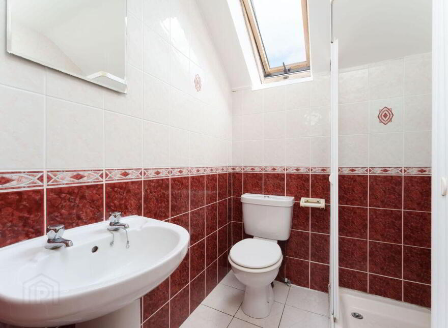 22 Priory Lawns, Rhode, R35YK58