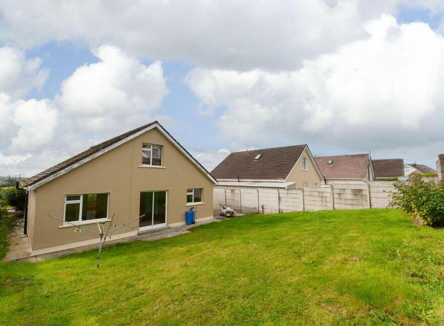 22 Priory Lawns, Rhode, R35YK58
