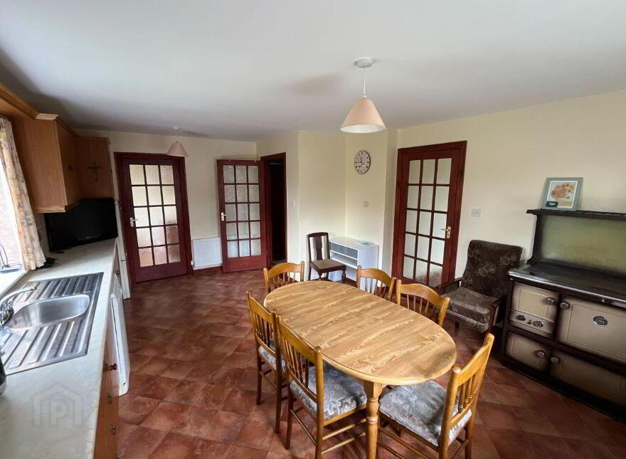 Main Street, Drumkeeran, N41T2P6