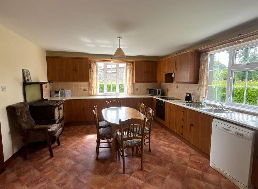 Main Street, Drumkeeran, N41T2P6