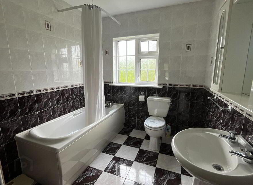Main Street, Drumkeeran, N41T2P6