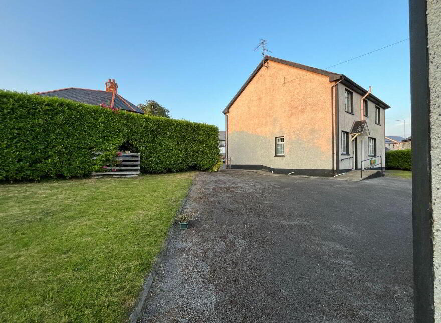Main Street, Drumkeeran, N41T2P6