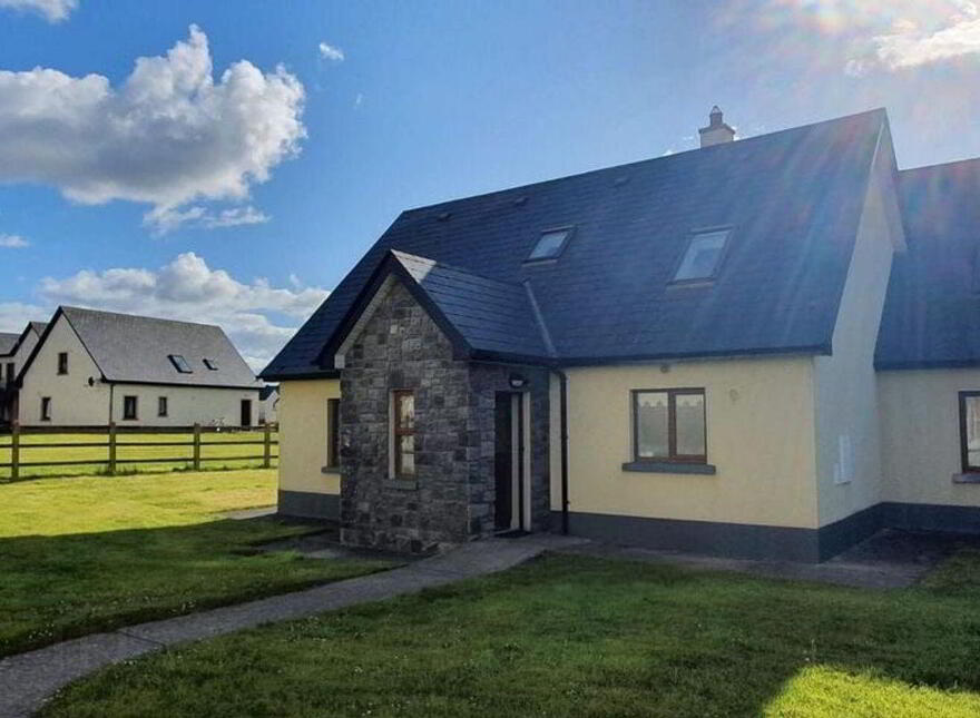 C19 Cahermore Holiday Village, Enniscrone, F26RC92 photo