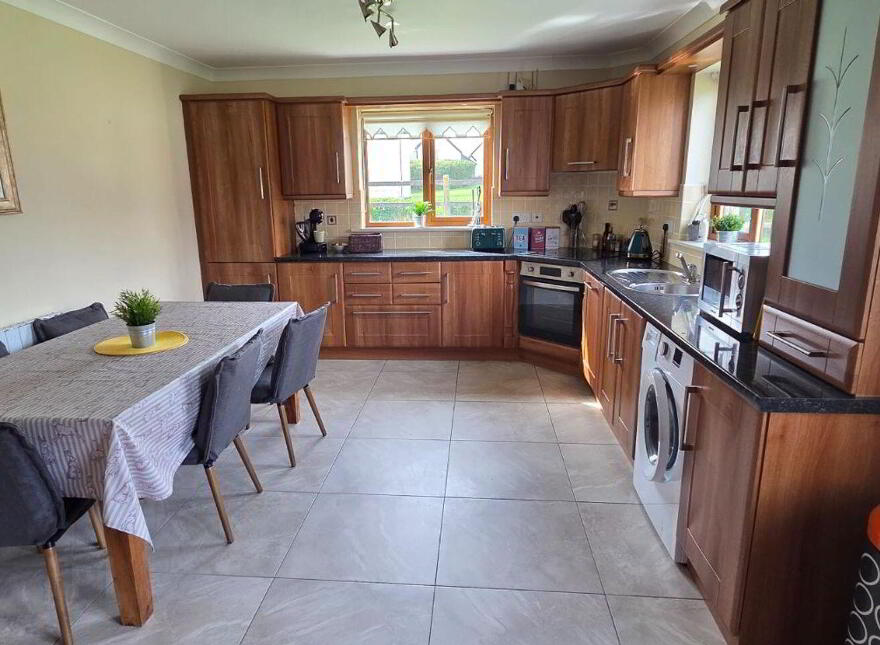C19 Cahermore Holiday Village, Enniscrone, F26RC92