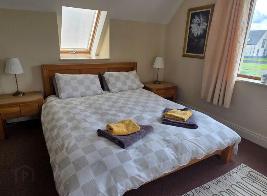 C19 Cahermore Holiday Village, Enniscrone, F26RC92