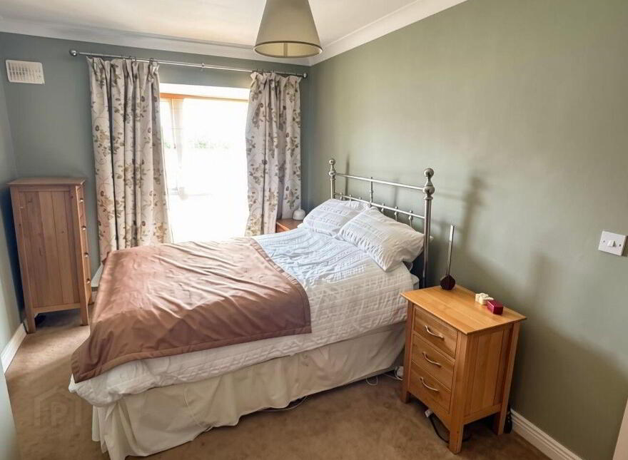 17 Ross Árd, Monksland, Athlone, N37A5V2
