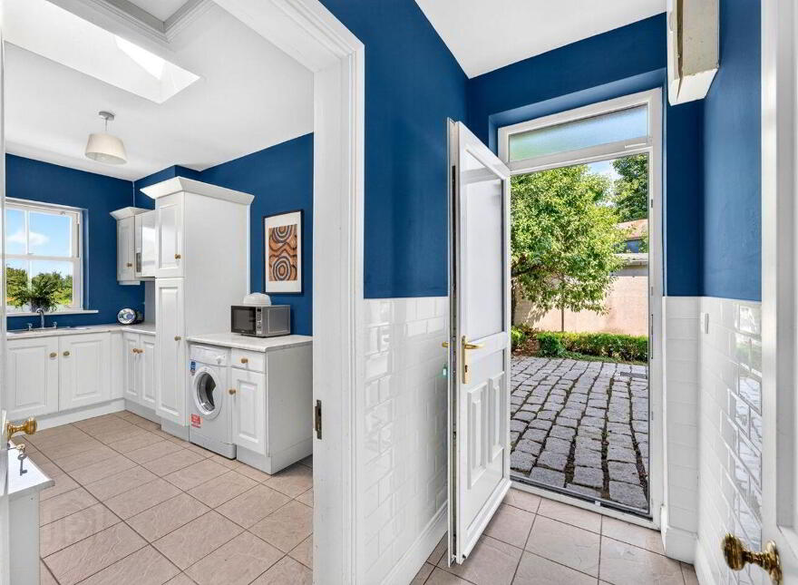 Sandybay House, Creaghduff, Coosan, Athlone, N37A0H2