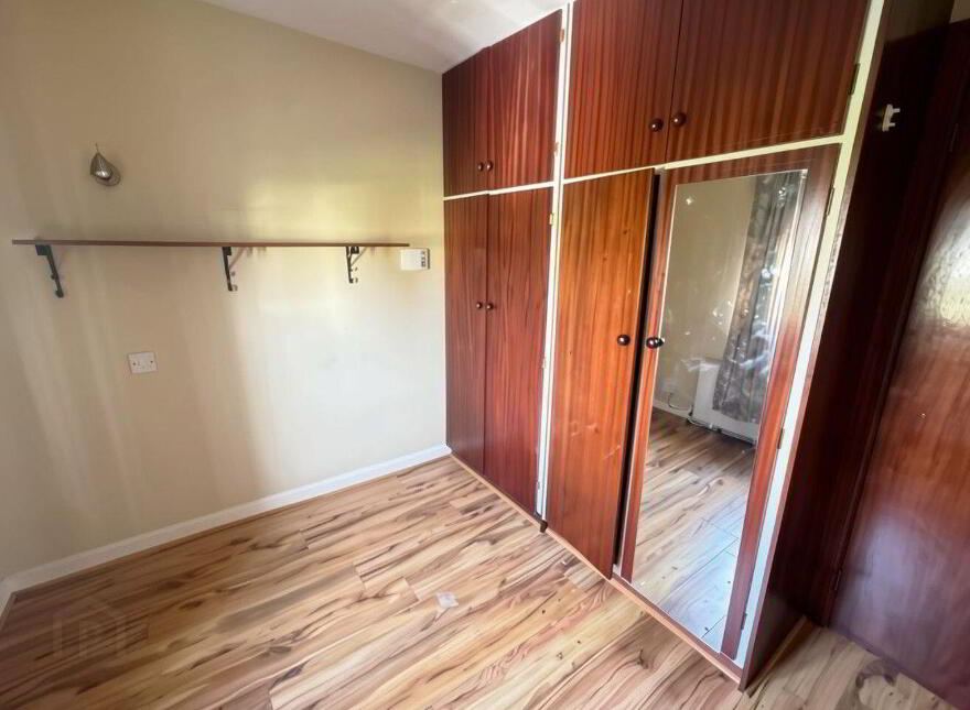30 Saint Joseph's Villas, Athlone, N37E7K8