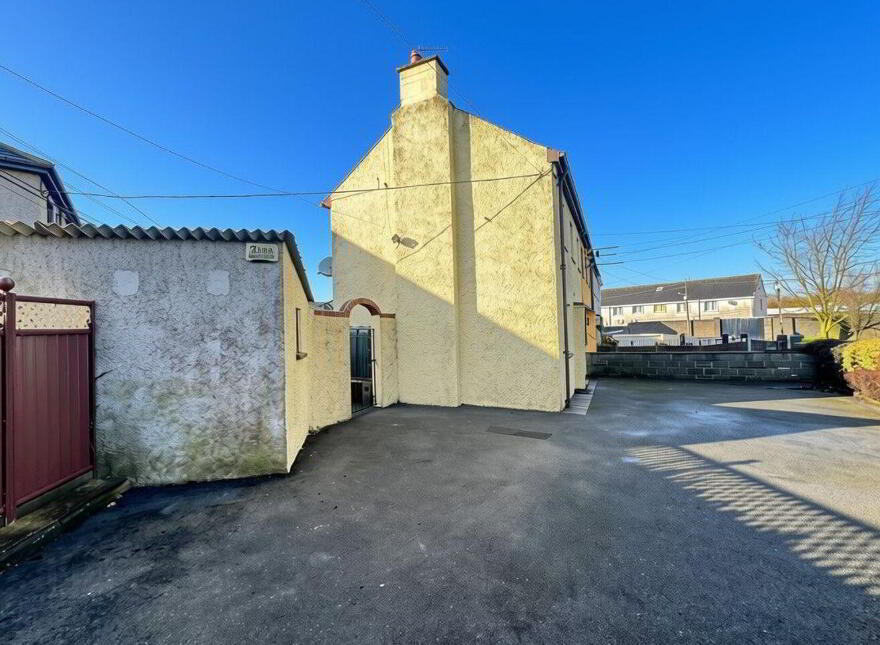 30 Saint Joseph's Villas, Athlone, N37E7K8
