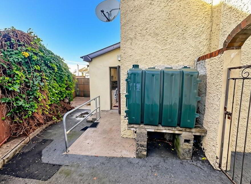 30 Saint Joseph's Villas, Athlone, N37E7K8