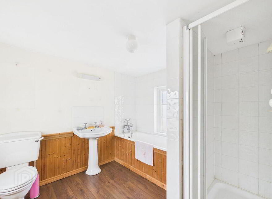 Gurteen, Clough, Ballinasloe, H53N6D9