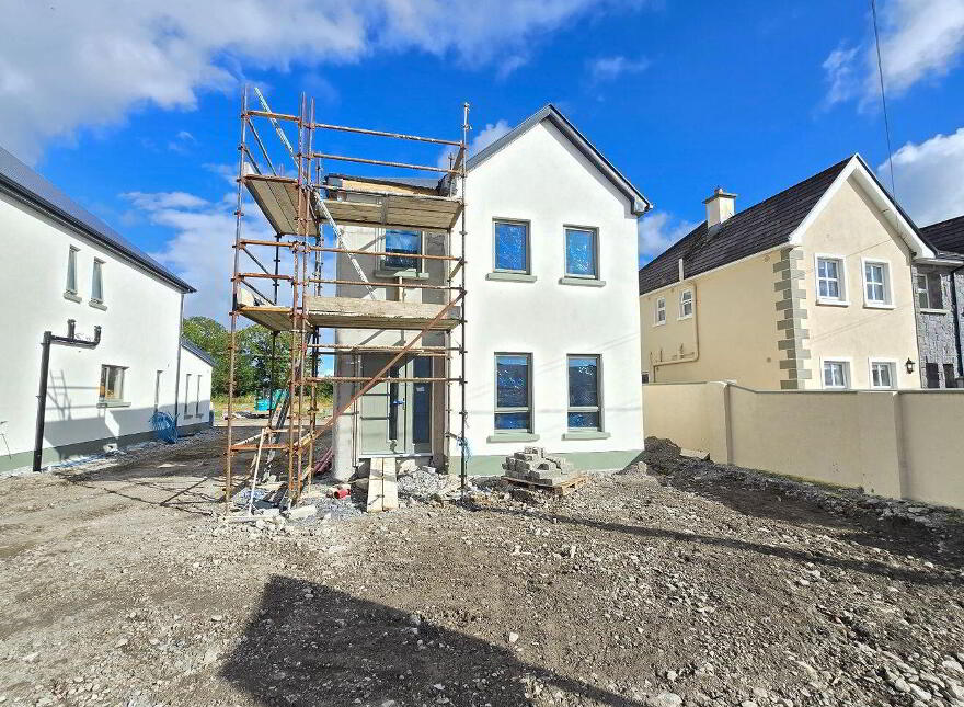 7 Cuirt Ghallagh, Castleblakeney, H53H9C4 photo