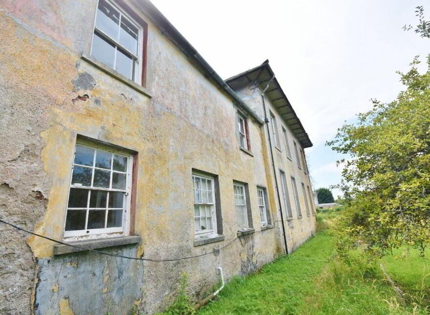 Strand House, Strand Street, Tralee, V92N6XC