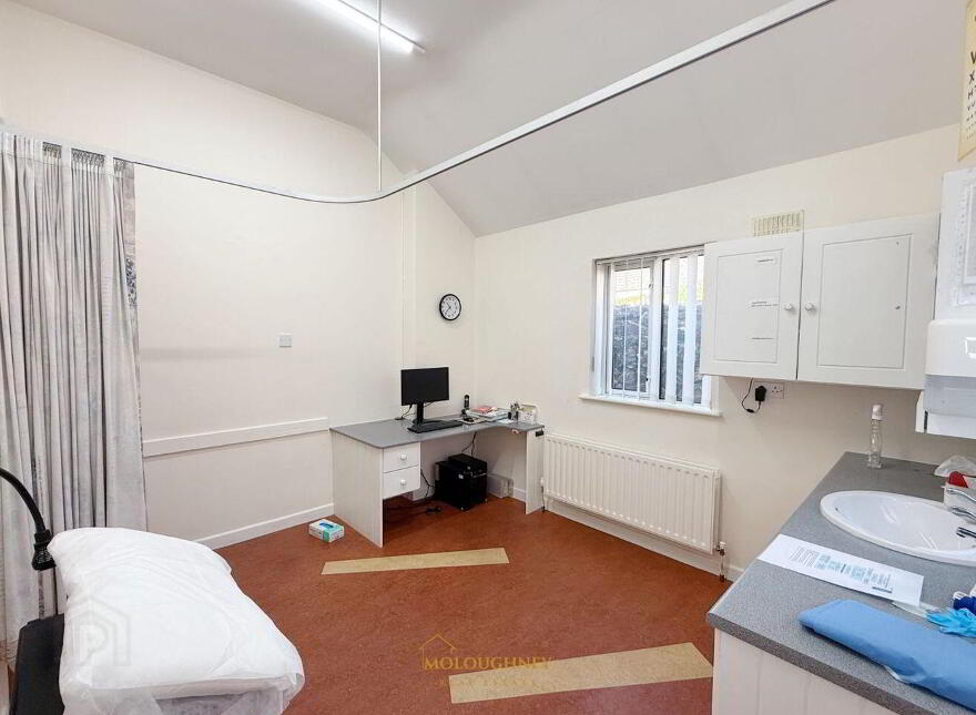 Moore Street Medical Centre, Cappamore, V94C1X4
