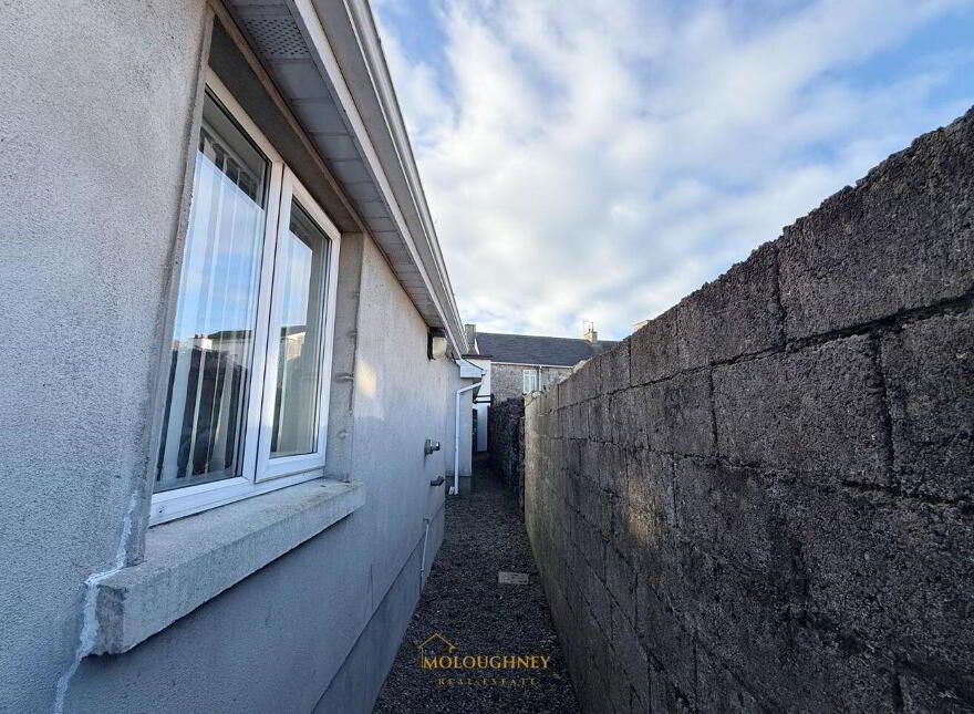 Moore Street Medical Centre, Cappamore, V94C1X4