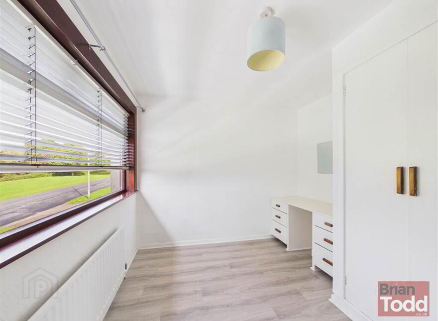 Linn Road, Larne, BT40 2BQ