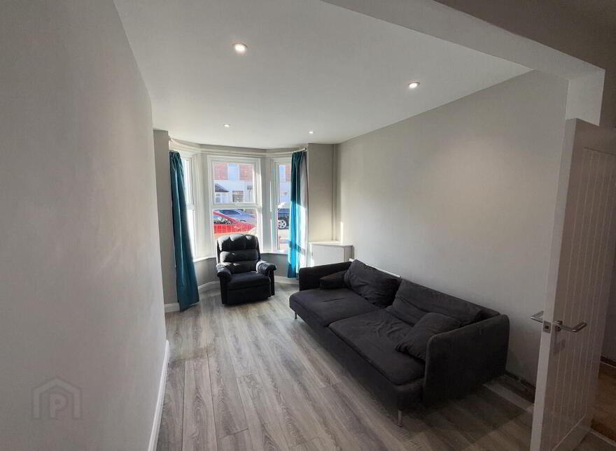 39 Surrey Street, Belfast, BT9 7FR