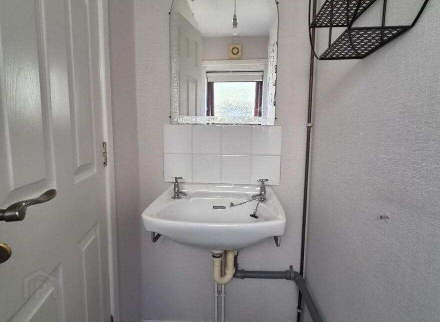 20 Carrigneagh Road, Kilkeel, BT34 4NE