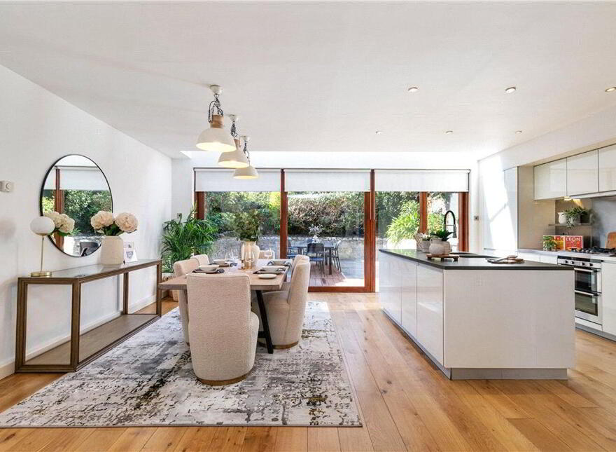 Cove Villa, 1A Lower Albert Road, Sandycove, A96A3T9