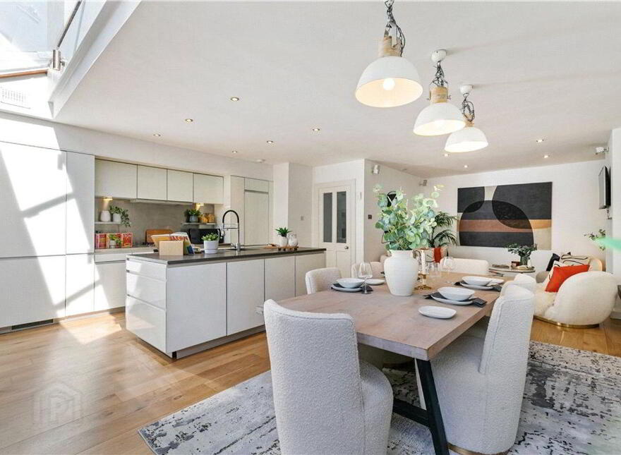 Cove Villa, 1A Lower Albert Road, Sandycove, A96A3T9