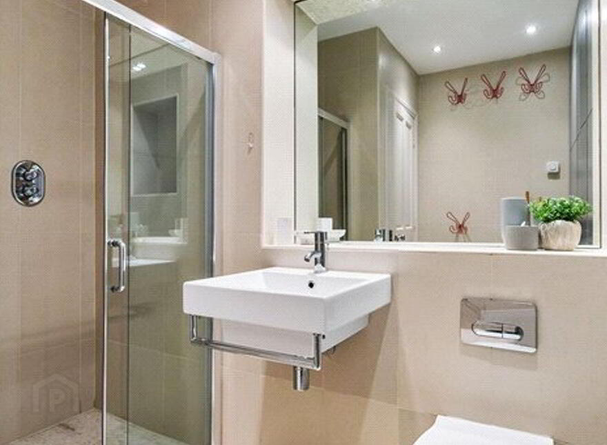 Cove Villa, 1A Lower Albert Road, Sandycove, A96A3T9