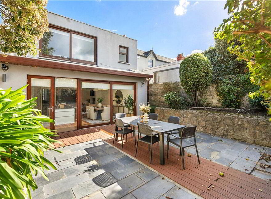Cove Villa, 1A Lower Albert Road, Sandycove, A96A3T9