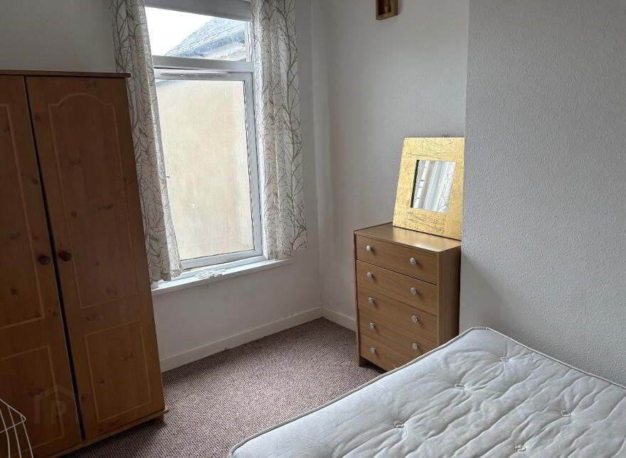 49 Surrey Street 9/10 MONTH LEASE AVAILABLE, Lisburn Road, Belfast, BT9 7FR