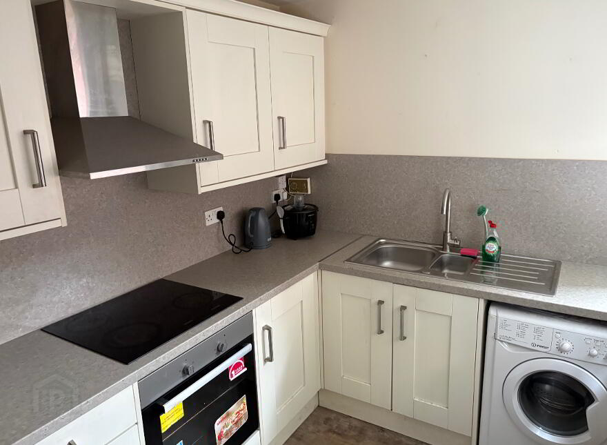 49 Surrey Street 9/10 MONTH LEASE AVAILABLE, Lisburn Road, Belfast, BT9 7FR