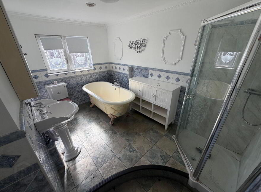 102 Fruithill Park, Belfast, BT11 8GF