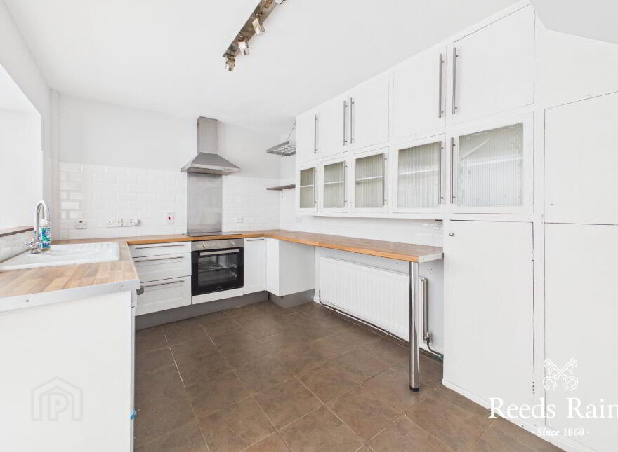 16 Rossmore Avenue, Ormeau, Belfast, BT7 3HB