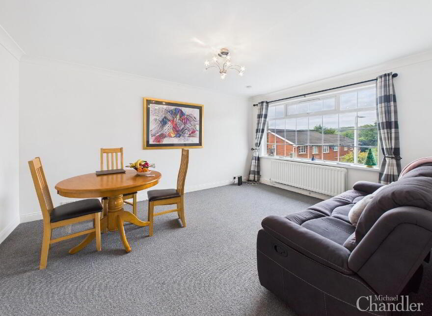 21B Dundonald Heights, Dundonald, Belfast, BT16 1XL