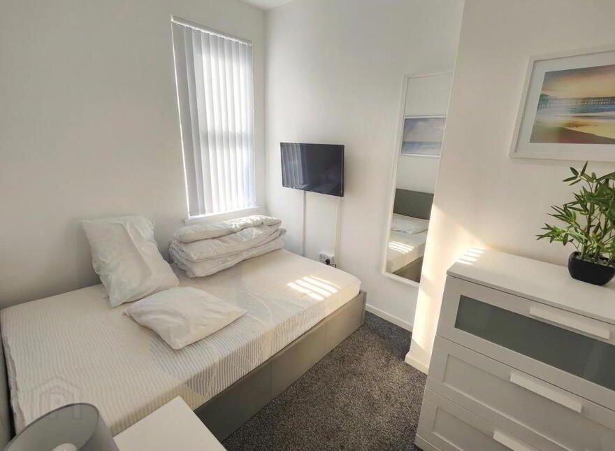 12 Pim Street, Belfast, BT15 2BN