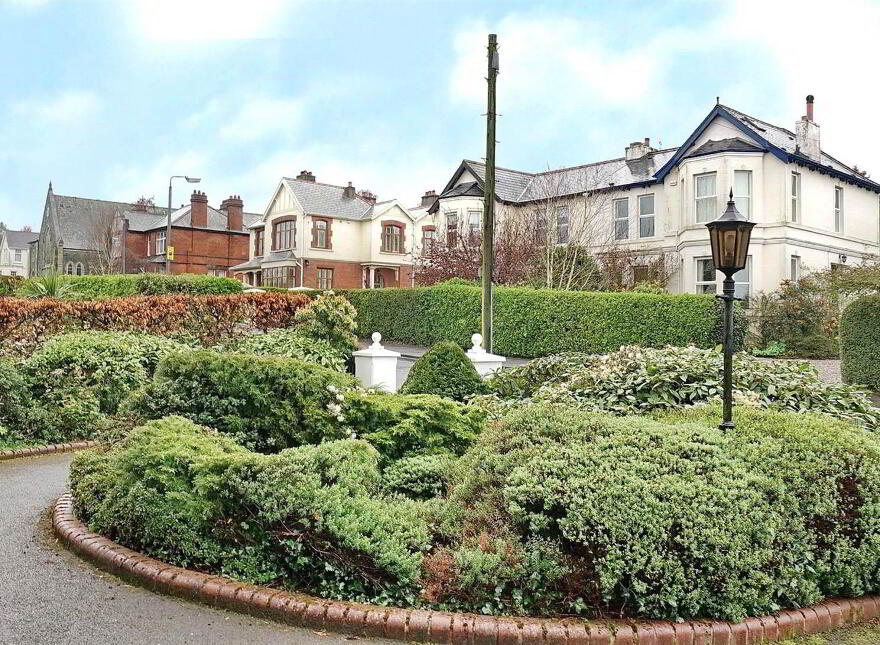 Flat 1, 17 Church Road, Helens Bay, BT19 1TP