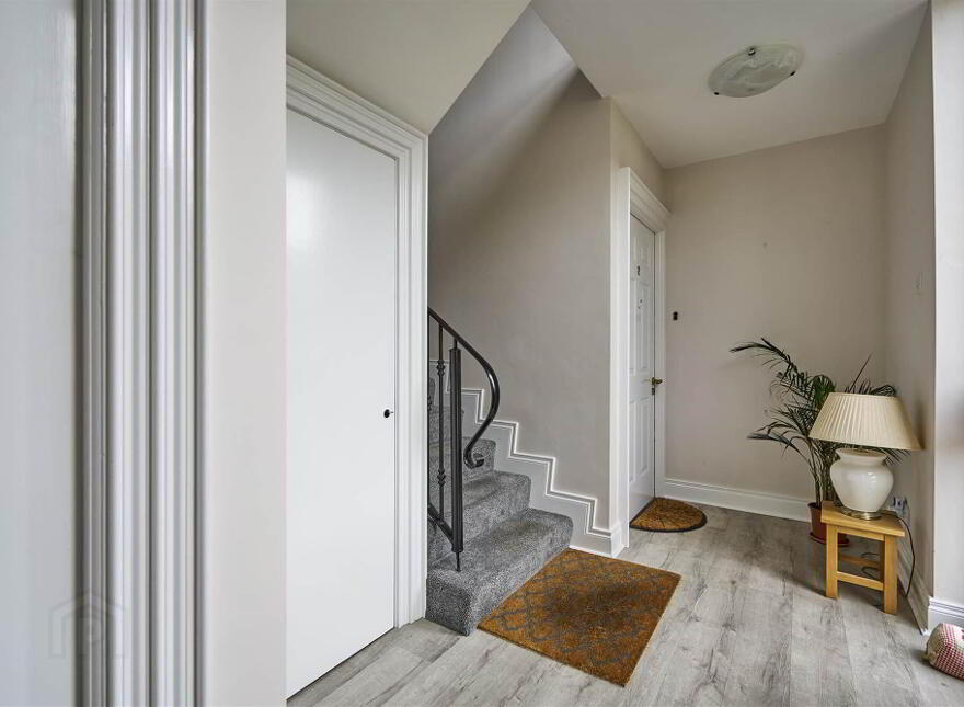 Flat 1, 17 Church Road, Helens Bay, BT19 1TP