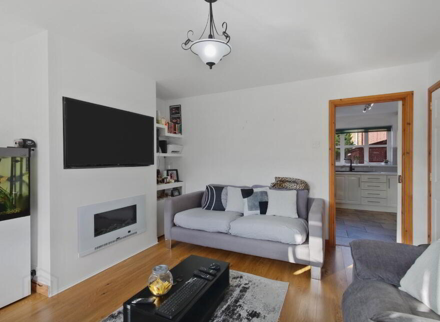 8 Whitethorn Drive, Newtownards, BT23 8WS