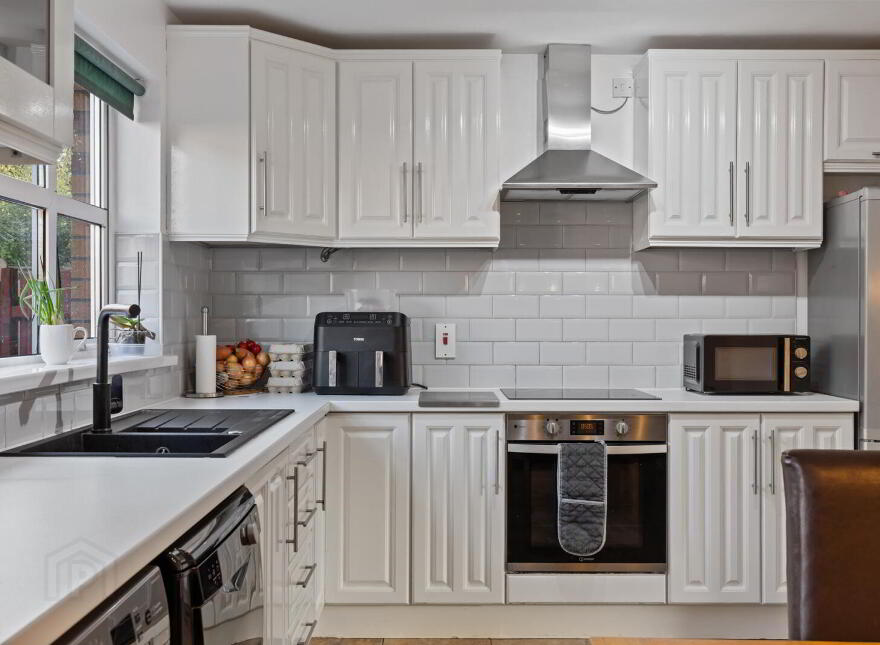 8 Whitethorn Drive, Newtownards, BT23 8WS
