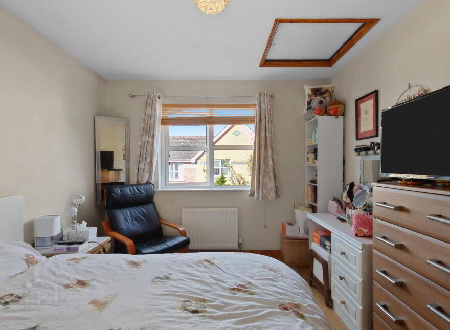 8 Whitethorn Drive, Newtownards, BT23 8WS