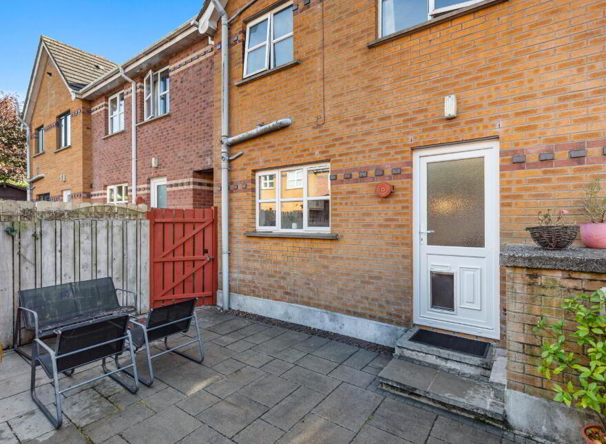 8 Whitethorn Drive, Newtownards, BT23 8WS