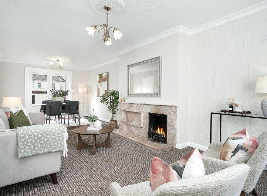 171 The Oaks, Newbridge, W12P088