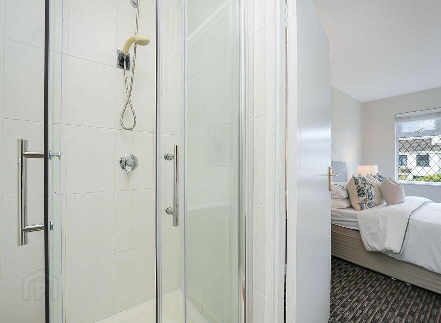 171 The Oaks, Newbridge, W12P088