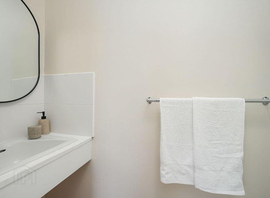 171 The Oaks, Newbridge, W12P088