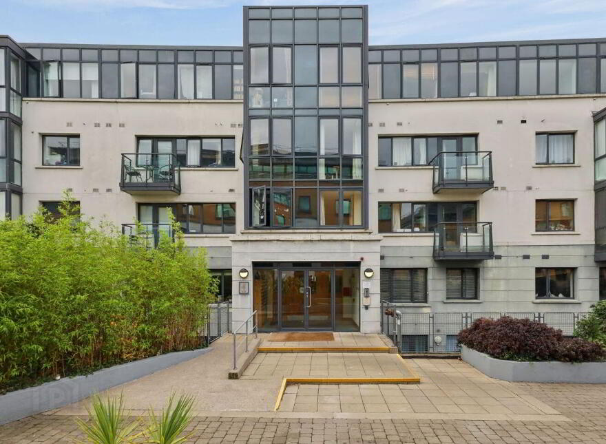 Apartment 116 Block 4 Parkgate Place, Dublin 8, D08YA00 photo