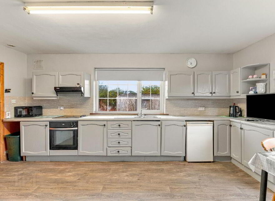 Woodview, Mylerstown, Nurney, R51N201