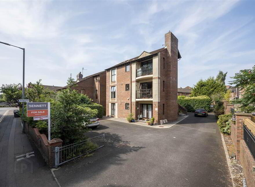 61 Lockview Road, Belfast, BT9 5FJ