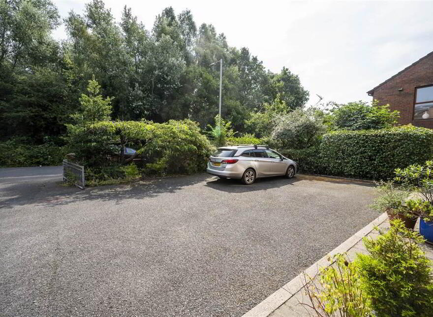 61 Lockview Road, Belfast, BT9 5FJ