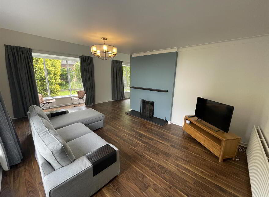 47 Newforge Lane, Belfast, BT9 5NW