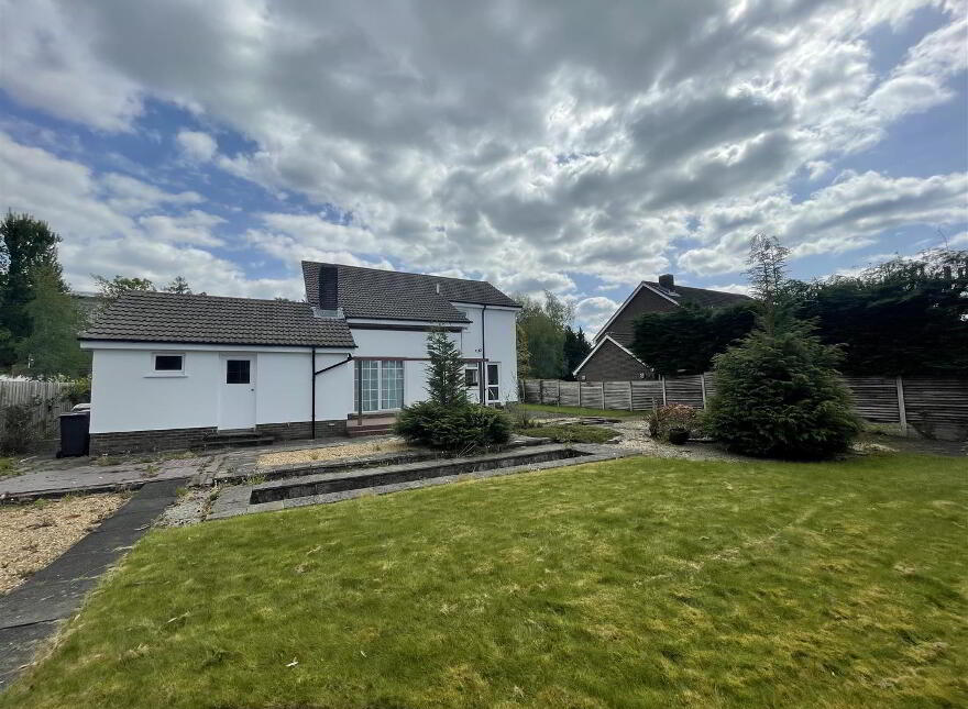 47 Newforge Lane, Belfast, BT9 5NW