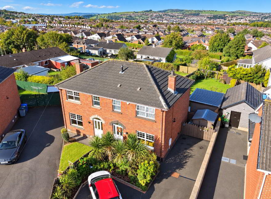 13a Sutton Gardens, Kilfennan, L'Derry, BT47 5HP