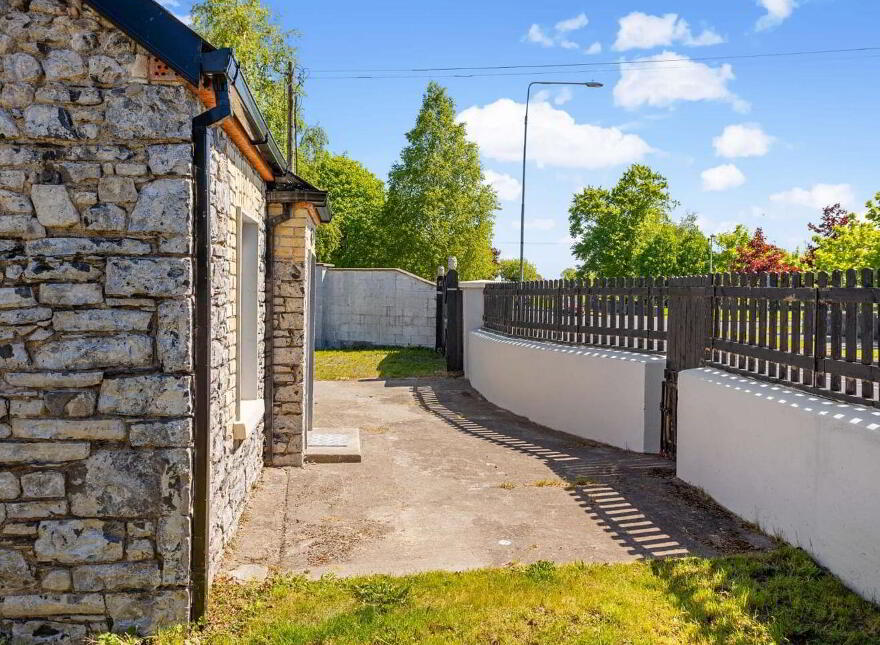 Parkstown Lodge, Trim Road, Ballivor, C15N5YD